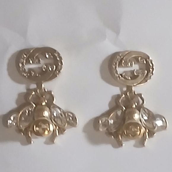 Authentic Vintage Gucci Gold Tone Faus Pearl Crystal Bee Earrings - Picture 3 of 11